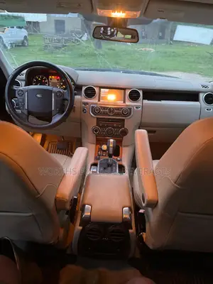 Land Rover Lr4 V8 2010 Blue