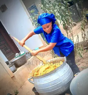 Professional Cook/Chef Available For Home Services (Live In Preferred)