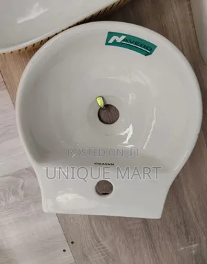 30 by 32 Round Shaped Countertop Wash Hand Basin