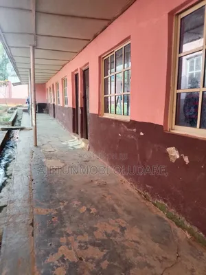 14bdrm Block of Flats in Bank Road Ado Ekiti for sale