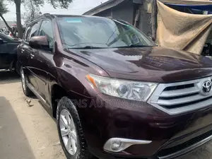 Toyota Highlander Limited 3.5l 4WD 2013 Burgundy