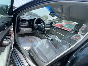Toyota Camry XLE 4dr Sedan (2.5L 4cyl 6A) 2012 Black