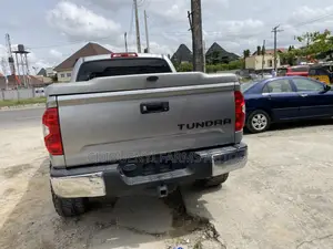 Toyota Tundra 2016 Silver