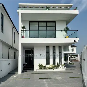 Balcony Glass Rail Installed With Spigot and Aluminum Slide Installed