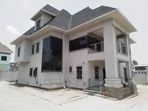 4bdrm Mansion in Lifecamp for sale