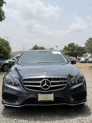 Mercedes-Benz E350 Base 4Matic Sedan AWD (3.5L 6cyl 7A) 2014 Gray