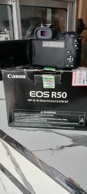 Canon Camera R50