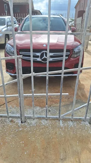 Mercedes-Benz Glc300 014