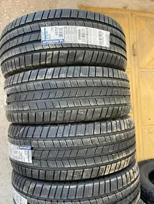 Brand New Michelin Defender LTX M/S - 275/45 R22