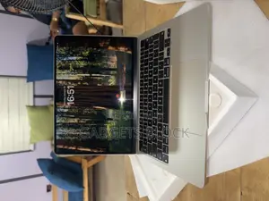 Laptop Apple MacBook Air 2024 M3 13-inch 8GB Apple M3 SSD 256GB
