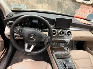 Mercedes-Benz C300 Luxury 4Matic Sedan AWD (2.0L 4cyl 7A) 2016 Gray