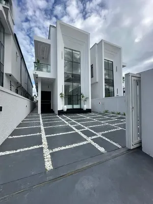5bdrm Duplex in Ajah, Lekki for sale