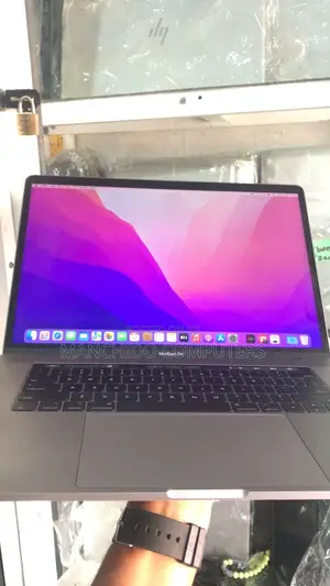 Laptop Apple MacBook Pro 2017 16GB Intel Core i7 SSD 256GB