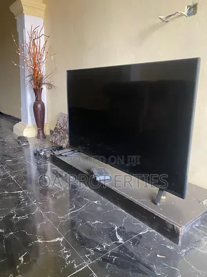 Original Hisense 55 Inches Led Smart Tv for Sale in Ibadan.