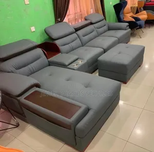 L Shaped/Sectional Sofa