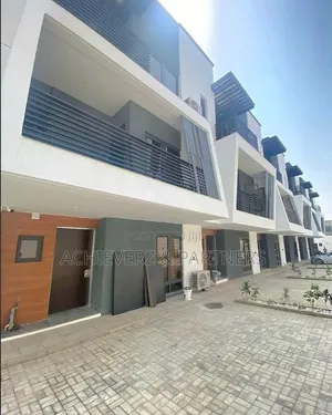 4bdrm Duplex in Life Camp for sale