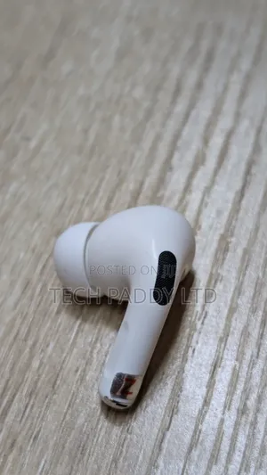 95% New Apple Airpods Pro (1st Gen) - Left Ear