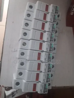 32a Fuse Holder and Fuse