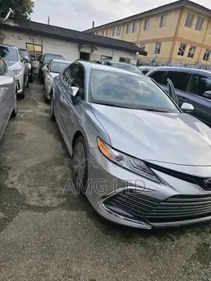 New Toyota Camry XLE 2024 Silver