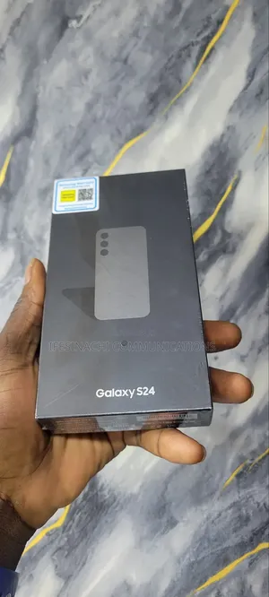 New Samsung Galaxy S24 256 GB Purple
