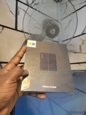 New Samsung Galaxy Fold 5G 512 GB Black