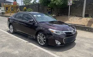 Toyota Avalon XLE Premium 4dr Sedan (3.5L 6cyl 6A) 2015 Maroon