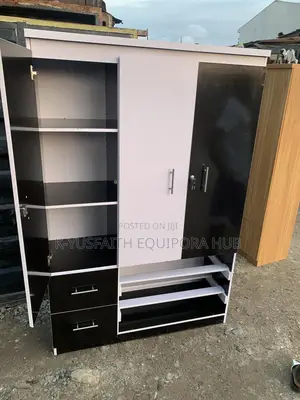 Wardrobe 4by6 Feet