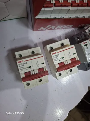 Dc /125a Breakers