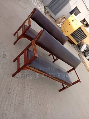 4 Seaters Wooden and Leather Office/Hospital Waiting Chair ( Each)