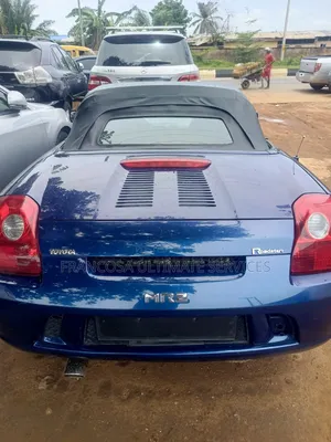Toyota MR2 1.8 Convertible 2004 Blue
