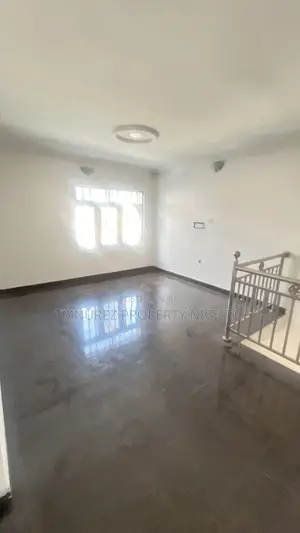 2bdrm Duplex in Lekki Phase 1 for rent