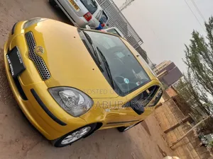 Toyota Yaris 2005 Yellow