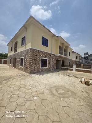 4bdrm Duplex in Csl Royal Homes, Lugbe District for sale