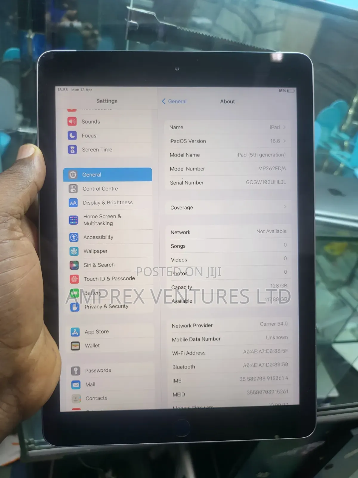 Apple iPad 9.7 128 GB Gray