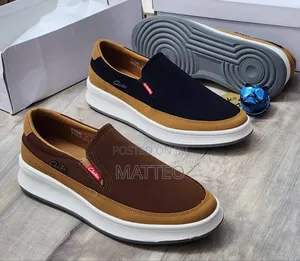 Clarks Stylish Slip-on Casual Sneakers (Comfort Lightweight)