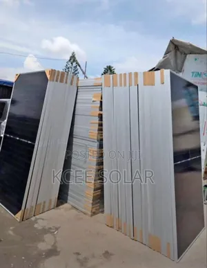 680w Jinko Solar Panel