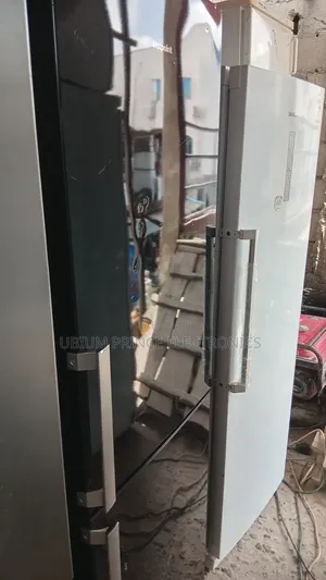 Hotpoint French Door With Handle Black