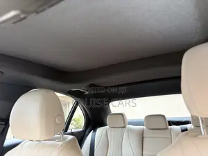 Mercedes-Benz E300 2018 Blue