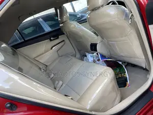 Toyota Camry XLE 4dr Sedan (2.5L 4cyl 6A) 2013 Red