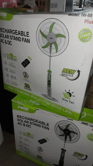 18" Iwin Rechargeable Ac/Dc Solar Standing Fan-Solar Panel and 2-Bulb