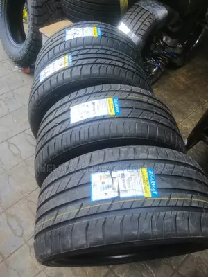 325/35r22//284/40r22//Bearway Tyres //Front and Back