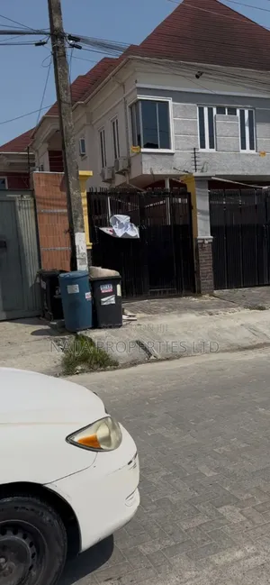 4bdrm Duplex in Chevron Alternative for sale