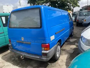 Volkswagen Transporter 2003 Blue