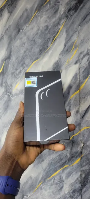 New Samsung Galaxy Z Flip7 256 GB Black