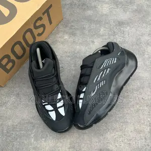 Original Adidas Yeezy Boost 700 V3 Alvah Sneakers