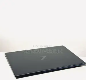 Laptop HP ZBook Firefly 14 G7 16GB Intel Core i7 HDD+SSD 512GB