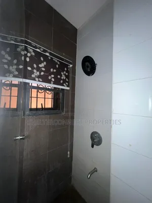 2bdrm Apartment in Lekki Phase 1 for rent