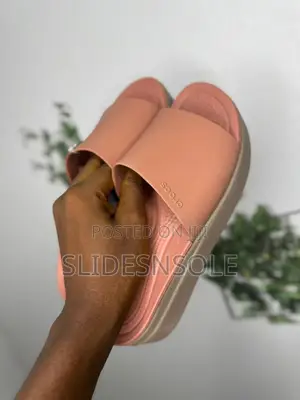 Crocs Brooklyn Low Wedges.