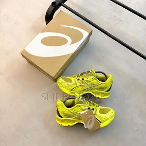 Asics Gel-Nimbus 10.1 in the "Kelp / Lemon Spark