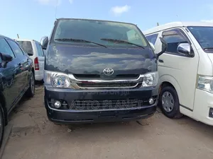 Toyota HiAce 2010 Black
